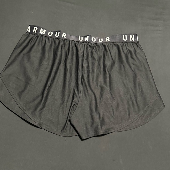 Under Armour Women's Shorts - Picture 5 of 5